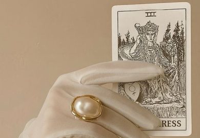 Tarot Reading – Soi Chiếu Nội Tâm & Dẫn Dắt Hành Trình Bình An | Gari Nguyễn