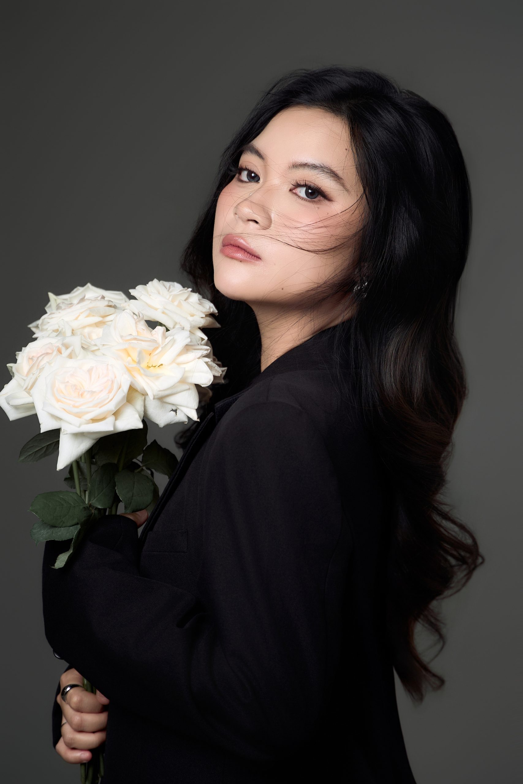 Ra mắt sách ‘Chúng ta rực rỡ từ những vụn vỡ’ của tác giả Gari Nguyễn